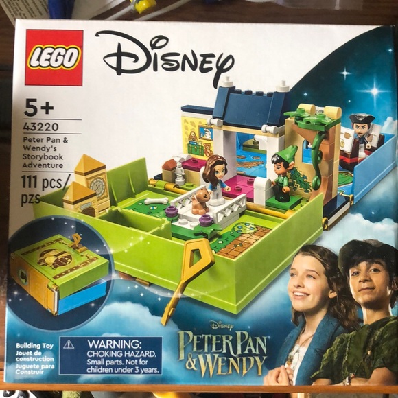 NEW! LEGO Disney Peter Pan & Wendy
Storybook Set 43220 - Picture 2 of 8